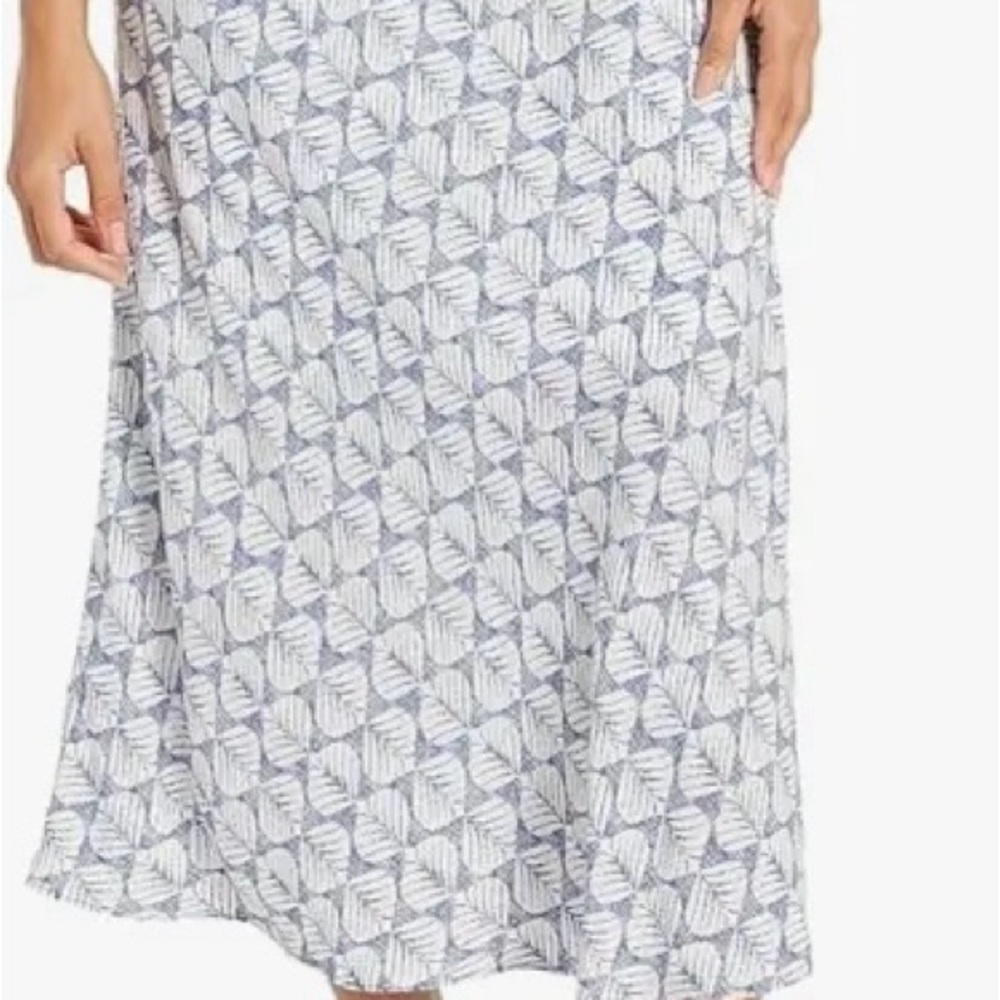 NIC+ZOE Blue and White Lily Pad print Midi Skirt